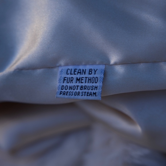 M.Miller 100% Real Fur Cream Zip-Up Vest Woman's M - Picture 16 of 17